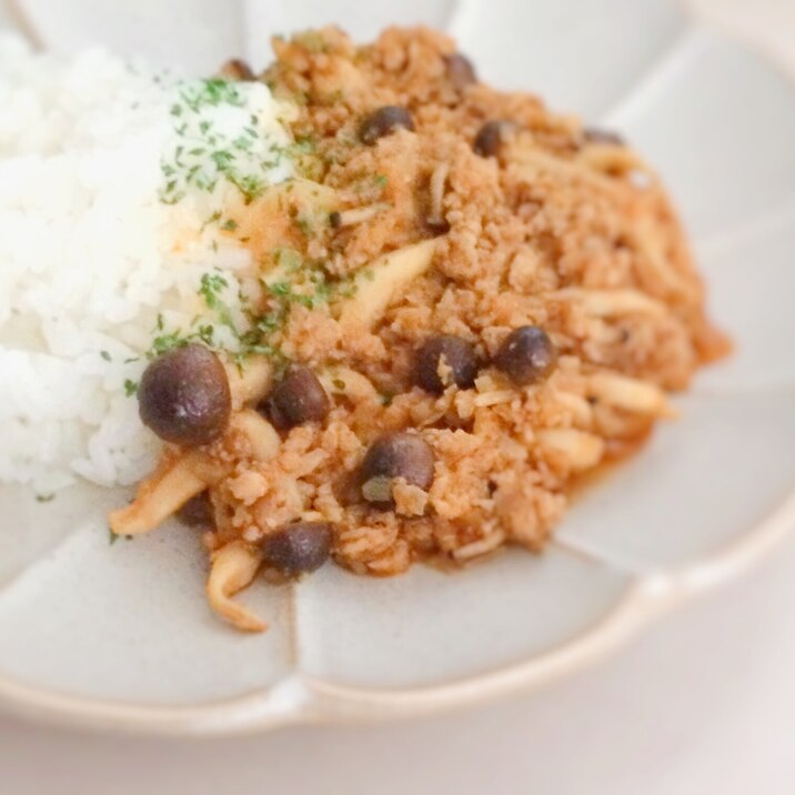 ひき肉のカレー風味炒め丼